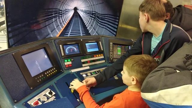 Метро как управлять поездом смотреть онлайн