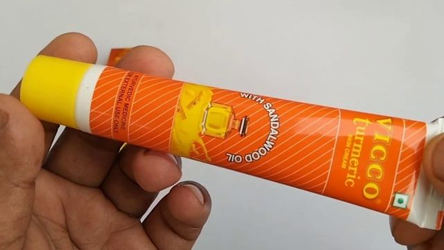Vicco Turmeric Cream Review In Hindi | How To Use & Price | Ayurvedic Skin Cream смотреть онлайн
