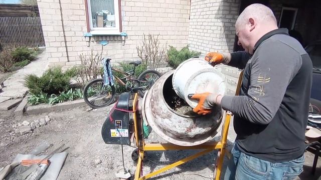 Заливка пола в гараже, лёгкий способ. смотреть онлайн