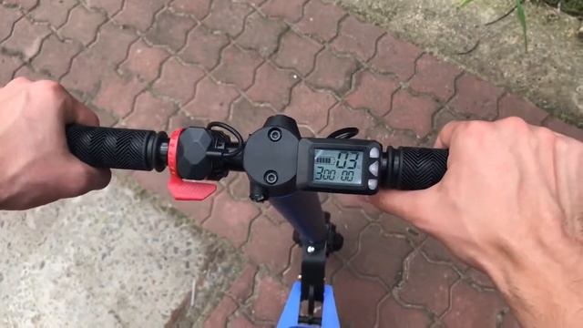 Электросамокат Geniod с аккумулятором LG голубой смотреть онлайн