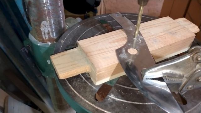 Simple knife making with an old saw blade смотреть онлайн