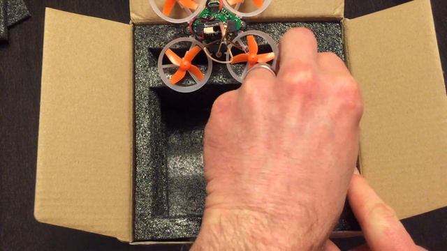 Eachine E010S 65mm Micro FPV Racing Quadcopter with 800TVL CMOS Based On F3 FC unboxing смотреть онлайн