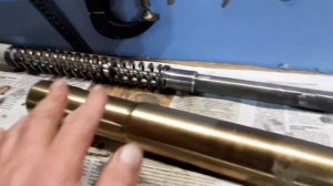 Замена сальников перья вилки на Сузуки GSXR-600 К-8