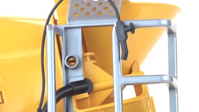 Бетономешалка Scania от Bruder смотреть онлайн