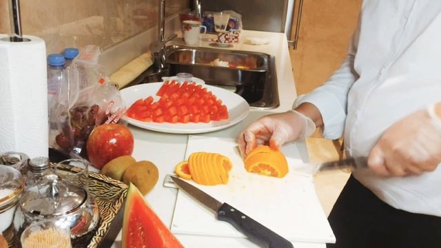 How to cut water melon? How to arrange fruits in the plate? Simple fruits design | #buddyvher смотреть онлайн