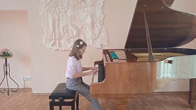 М. Жербин "На поляне" - исп. Доценко Евангелина смотреть онлайн