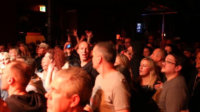 Jimmy Cornett And The Deadmen - Highway Is My Home смотреть онлайн