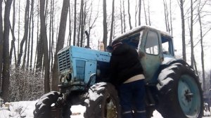 Запуск двигателя Д240 трактора МТЗ 52 в мороз при помощи пускового двигателя (ПД-10)