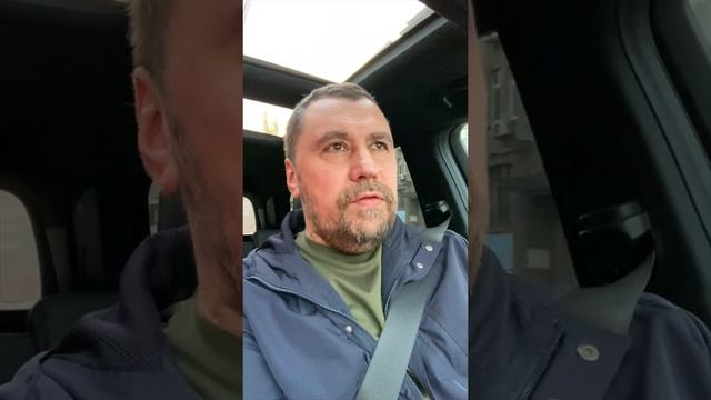 Ответы на вопросы о собаках. Как отучить собаку писать дома. Агрессия #МиккиОтветит №2 смотреть онлайн