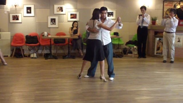 Roxana Suarez & Sebastian Achaval ~~~ Tango salon. Workshop. смотреть онлайн