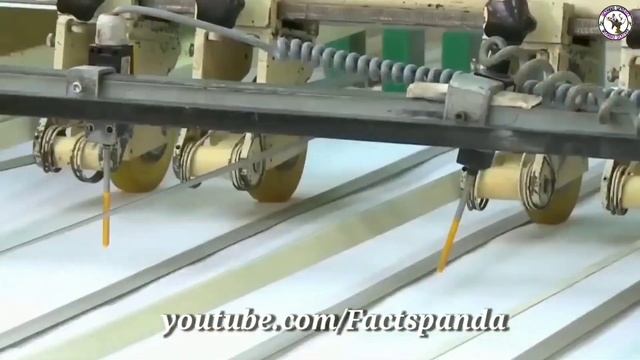 భూమిలో నుండి బంగారాన్ని ఎలా బయటకి తీస్తారు?| See How These Gold Products Made In Factory |Factspand смотреть онлайн