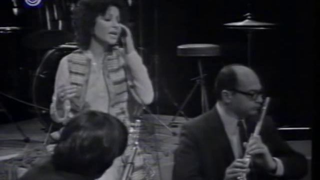 אסתר עופרים / 