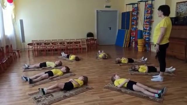 Релаксация "Спящий котёнок" средняя группа. Воспитатель: Смирницкая О.В. смотреть онлайн