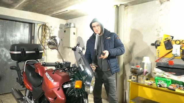 Honda CB 500. Встановлення гофр вилки смотреть онлайн