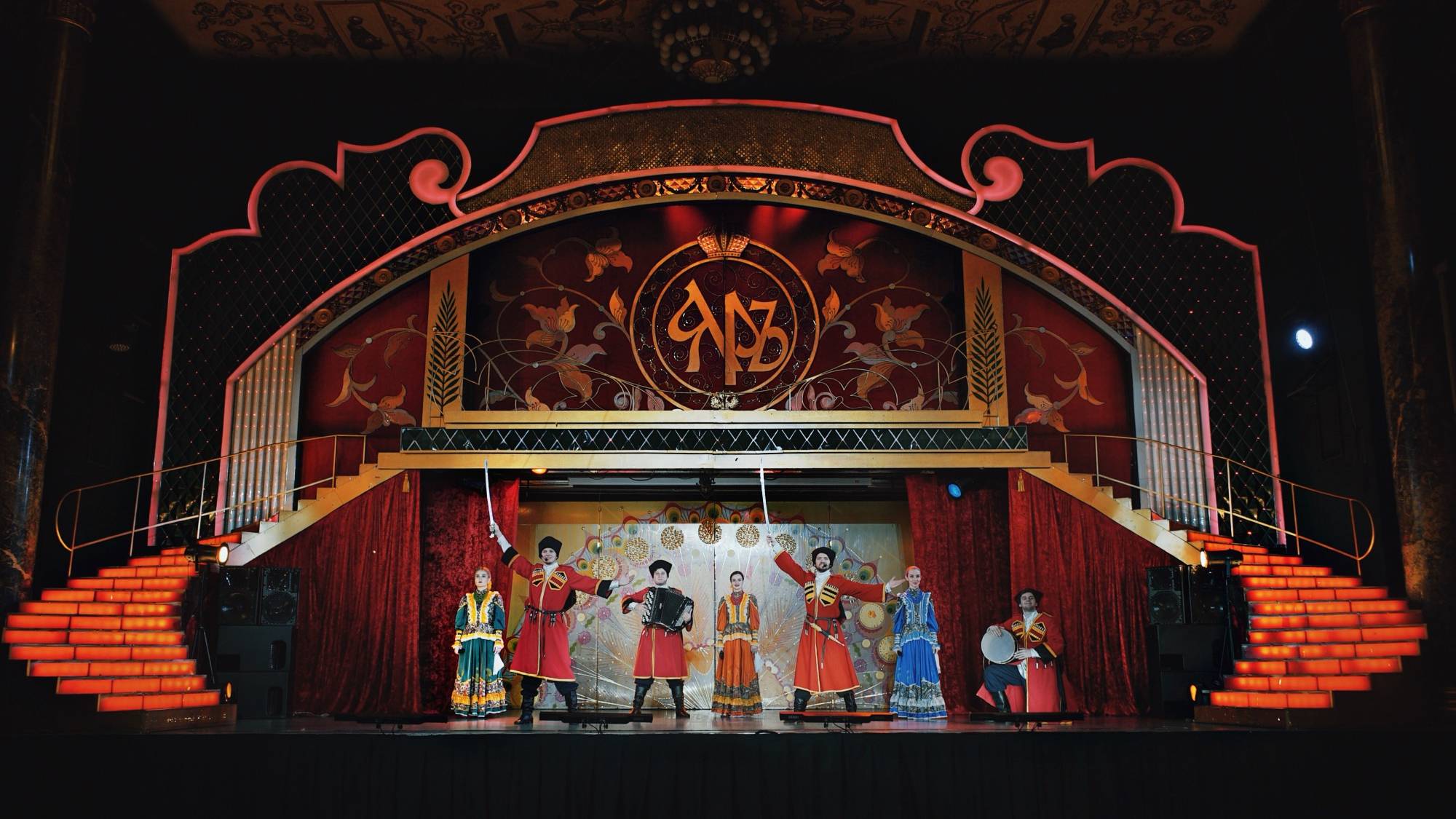 Ансамбль народной песни "Любо-Мило" - "Ойся ты,ойся". Казачий ансамбль на юбилей в Москве заказать. смотреть онлайн