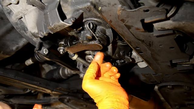 Changement de batterie et levier de vitesses sur la Twingo II смотреть онлайн