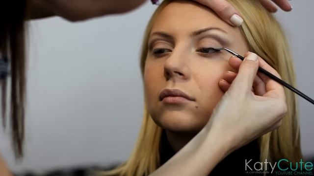 ЯРКИЙ МАКИЯЖ со стрелками смотреть онлайн