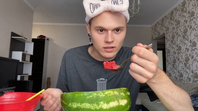 Мукбанг арбуз/ что-то пошло не так / Mukbang watermelon смотреть онлайн