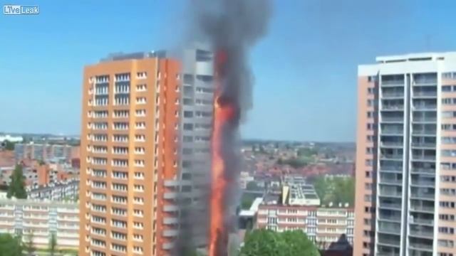 Fire Engulfs the Entire side of a High Rise building смотреть онлайн