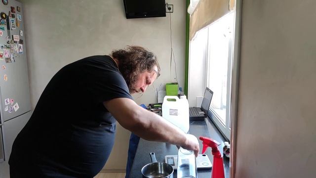 Как самому приготовить антисептическую жидкость для рук. смотреть онлайн