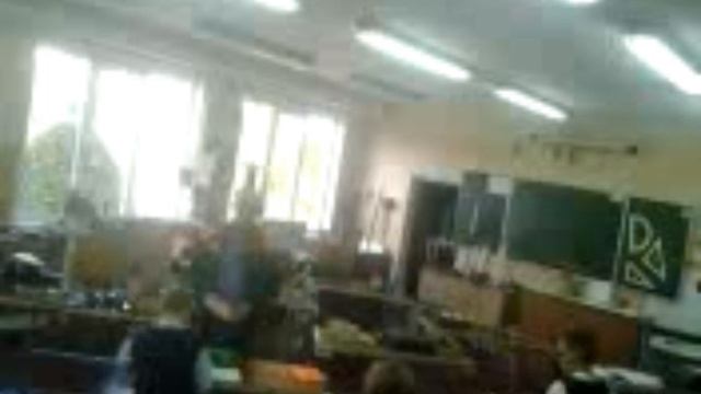 фрагмент видео с урока трудов # Петрович #школа смотреть онлайн