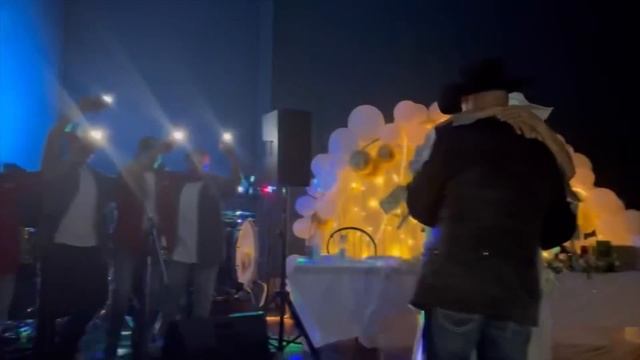 boda y baile nos cantó nuestra hija andrealunamusic смотреть онлайн