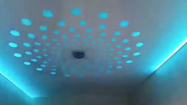 Резной натяжной потолок с подсветкой. смотреть онлайн