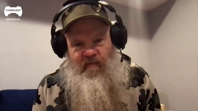 Hunter REACTS to Hunting Scenes in Video Games ﻿| Experts React смотреть онлайн