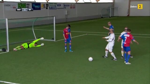 Футболисты в очках виртуальной реальности смотреть онлайн