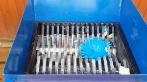 мини шредер. жрущая машина!!! уничтожает игрушки!!!