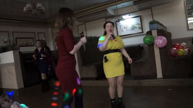 поздравляем братишку с днем свадьбы)))