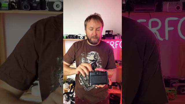 Как смотать фотоплёнку самостоятельно, если у камеры проблема с перемоткой смотреть онлайн