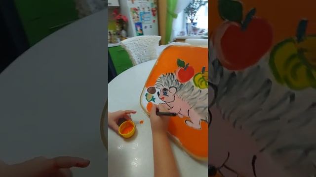 Николь рисует батик смотреть онлайн