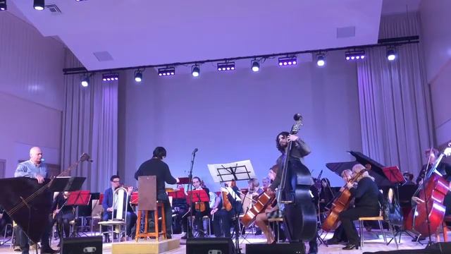Ho Chung Yeh, Conductor La Serenata by E Petrov, D Bass Balalaika Mikhail Dzyudze 指揮家 葉和中 Хо Чунг Й смотреть онлайн