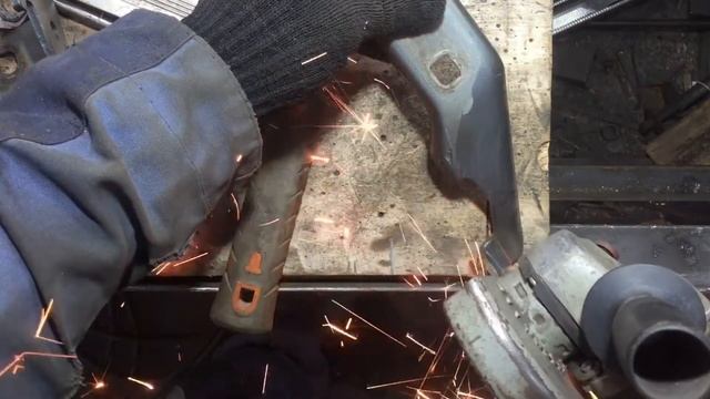 Устраняем люфт петли капота смотреть онлайн