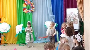 Песня о ленточках и танец с лентами на 8 марта