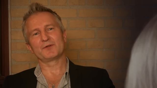 Welcome to my World - Linda Thompson - A talk about Elvis Presley смотреть онлайн