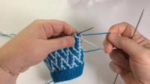 Красивый узор из 2-х цветов пряжи / Ленивый жаккард / Вязание спицами.