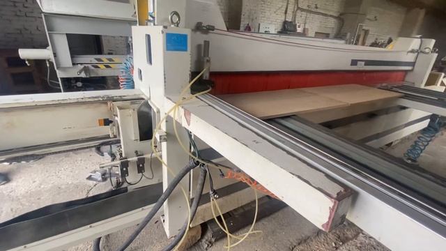 Панельная форматно-раскроечная пила MJ 6232