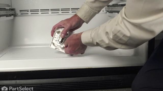 Whirlpool Refrigerator Repair - How to Replace the Temperature Control (Whirlpool # WP67003000) смотреть онлайн