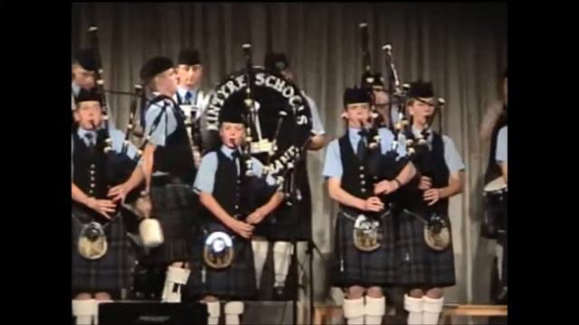 1st Half - 02 2004 Kintyre School Pipe Band - March, Strathspey & Reel смотреть онлайн