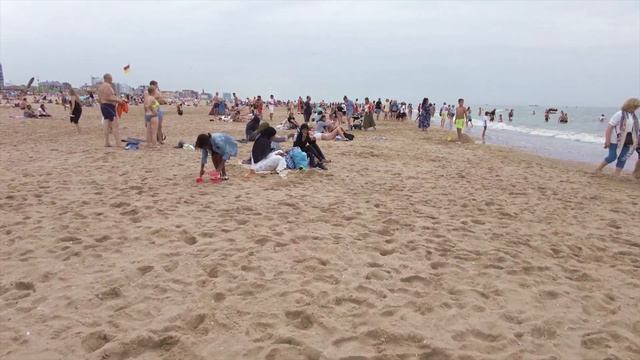 Den Haag Beach Scheveningen Holland - Walking Tour - 4k