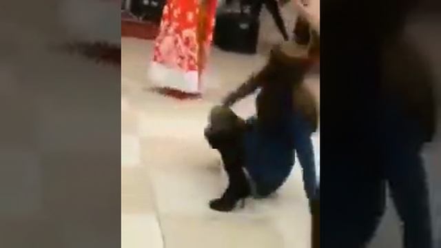 Ёлка.Новогодний танец. смотреть онлайн