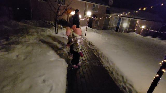 Салют со двора. Персональные залпы салюта для детей. 01 января 2023 г.(1)