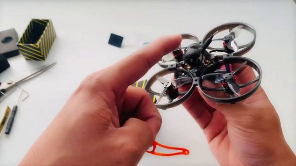 MOBULA 8 -Happymodel + Caddx Baby Ratel 2 ( Cam Upgrade)