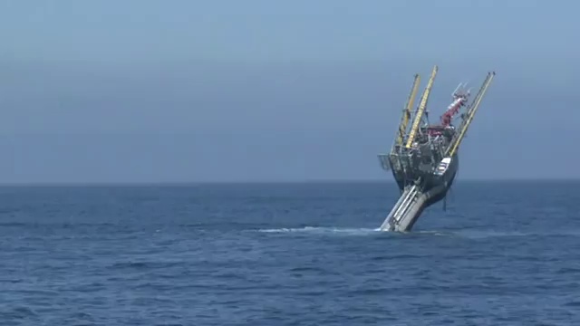 Удивительное судно-неваляшка смотреть онлайн
