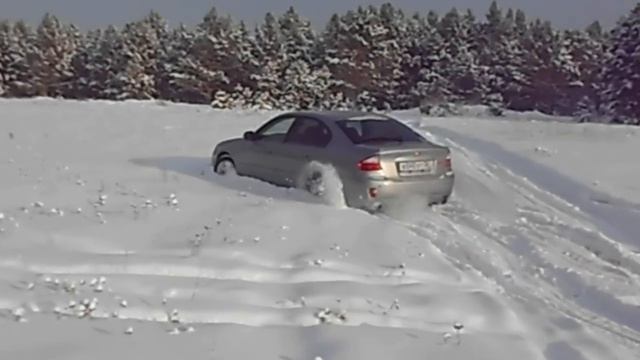 Subaru Legacy B4 по снегу смотреть онлайн