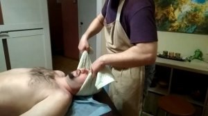 «Правка шеи на полотенце»