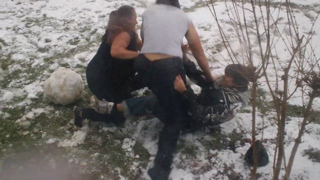 Valerie Adams Rugby Tackles Swiss Guy !! смотреть онлайн