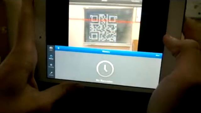 QR-код мелом на доске смотреть онлайн